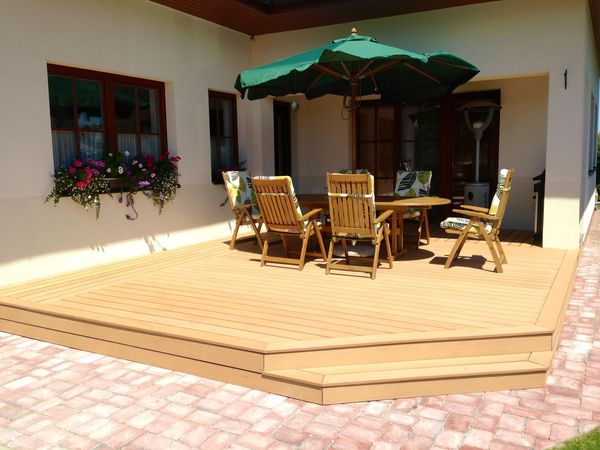 Krásná woodplastic terasa Emo teak